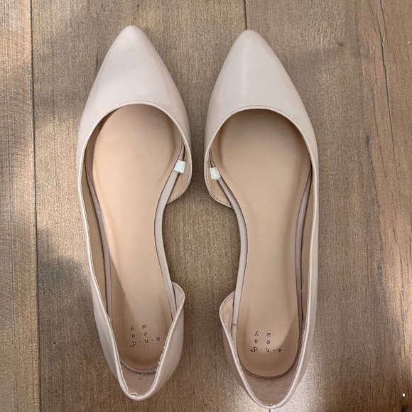 Flats - Picture 2 of 3